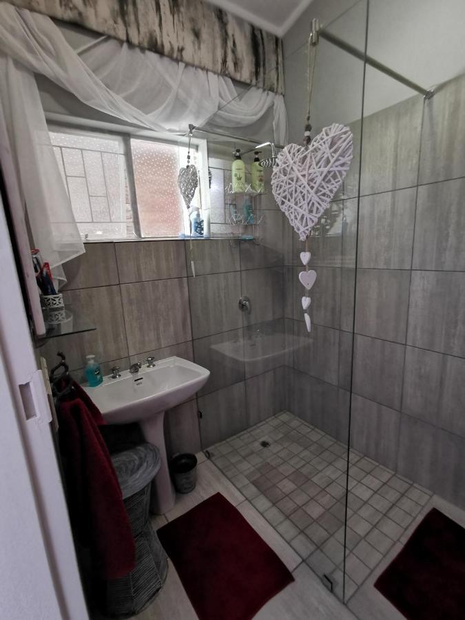 Stew S Room Pietersburg Buitenkant foto