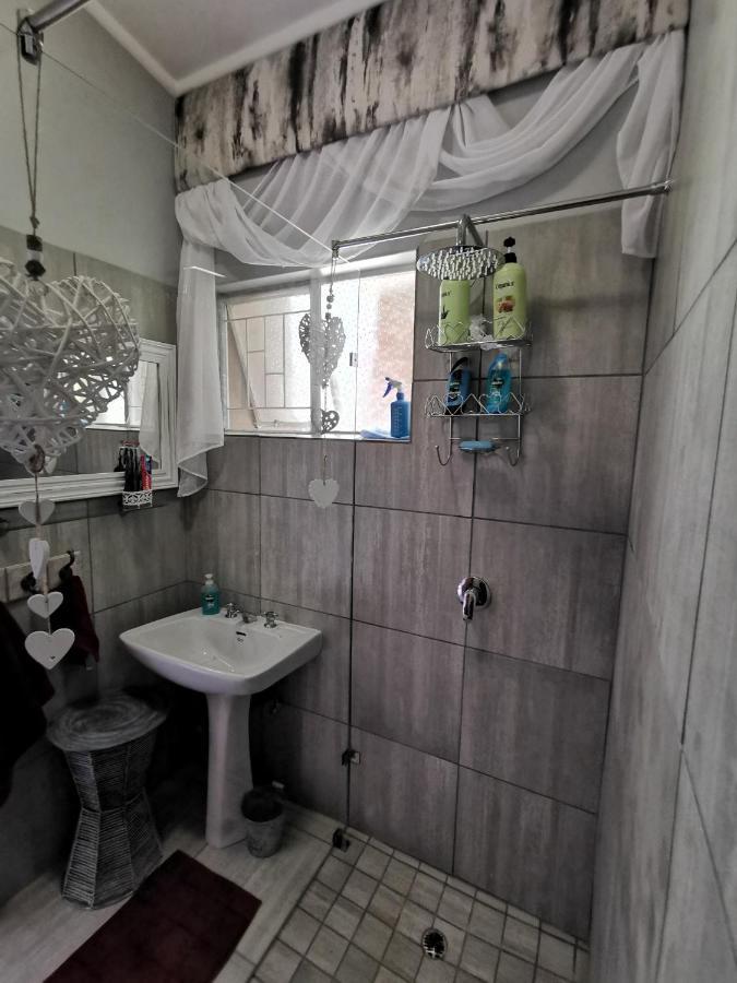 Stew S Room Pietersburg Buitenkant foto