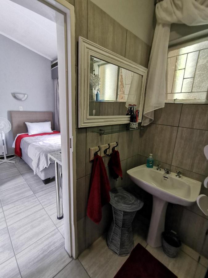 Stew S Room Pietersburg Buitenkant foto